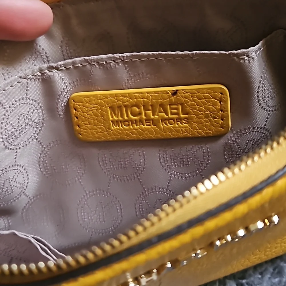 Michael Kors wristlet bag - Picture 3 of 5